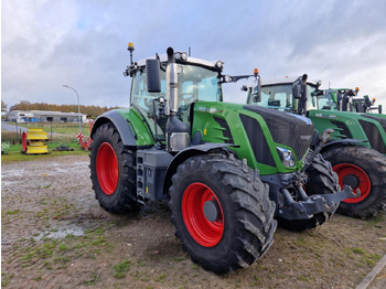 Farm tractor FENDT 828 Vario