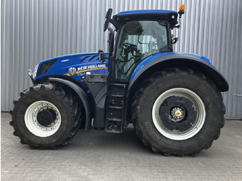 Farm tractor NEW HOLLAND T7
