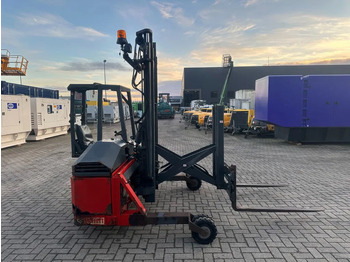 Truck mounted forklift Moffett M4 20.1 Kubota Diesel Kooiaap 2 ton Sideshift Positioner Meeneemheftruck: picture 2 Truck mounted forklift Moffett M4 20.1 Kubota Diesel Kooiaap 2 ton Sideshift Positioner Meeneemheftruck: picture 2