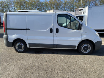 Refrigerated van RENAULT trafic frigo: picture 2