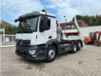 Skip loader truck MERCEDES-BENZ Antos 2543