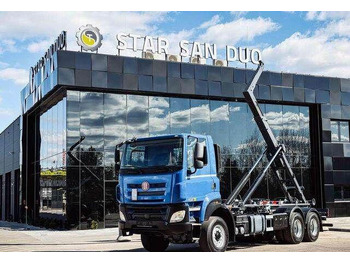 Hook lift truck TATRA
