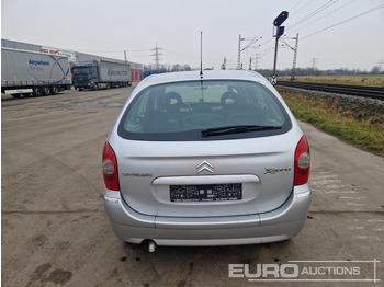 Car 2004 Citroen Xsara Picasso: picture 4