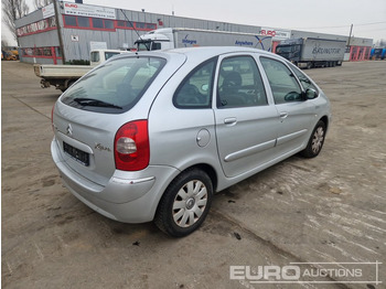 Car 2004 Citroen Xsara Picasso: picture 5