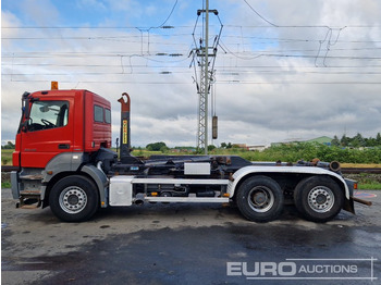 Hook lift truck 2011 Mercedes Benz AXOR 2540: picture 2