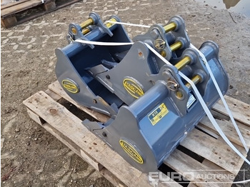 New Bucket Unused Strickland 24", 18", 12" Bucket Set to suit Kubota KX15 (3 of): picture 2 New Bucket Unused Strickland 24", 18", 12" Bucket Set to suit Kubota KX15 (3 of): picture 2