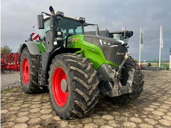 Farm tractor FENDT 1000 Vario