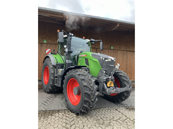 Farm tractor FENDT 728 Vario