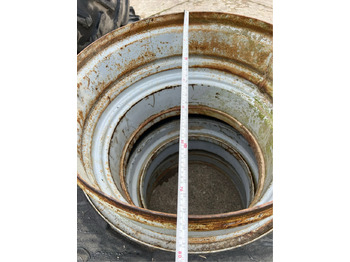 Wheels and tires GOODYEAR