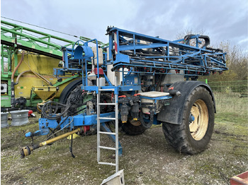 Tractor mounted sprayer LEMKEN
