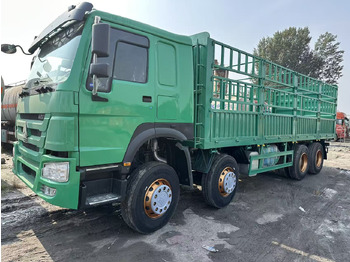 Dropside/ Flatbed truck for transportation of bulk materials SINOTRUK HOWO 420hp 8x4 fence truck: picture 2