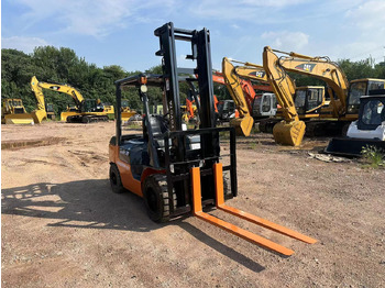 Diesel forklift TOYOTA GENEO30: picture 4 Diesel forklift TOYOTA GENEO30: picture 4