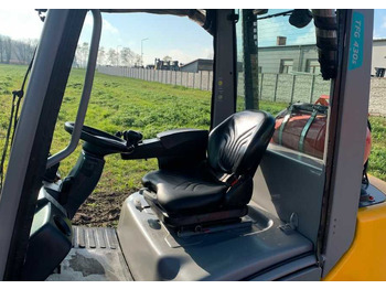 LPG forklift JUNGHEINRICH TFG 430