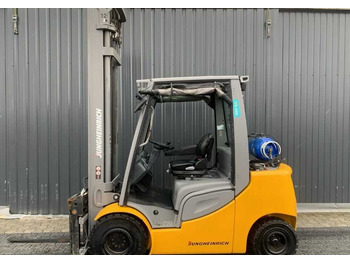 LPG forklift Jungheinrich TFG430s: picture 3