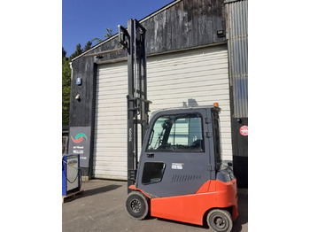Electric forklift TOYOTA