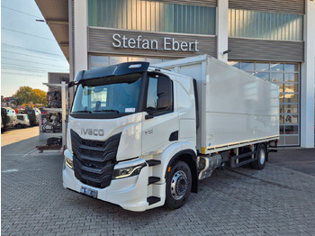 Box truck IVECO