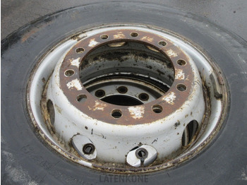 Wheel and tire package for Construction machinery Renkaat vanteilla 315/70 R22,5 3kpl: picture 5