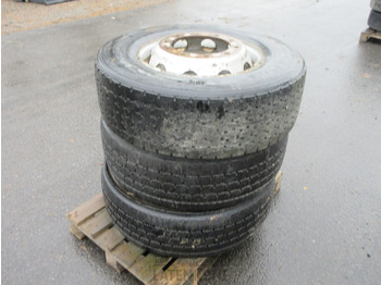 Wheel and tire package for Construction machinery Renkaat vanteilla 315/70 R22,5 3kpl: picture 4