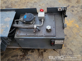 Scissor lift SKYJACK