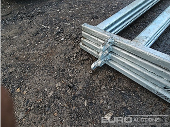 Agricultural machinery Unused 10' Galvanised Calf Hurdle (4 of): picture 5