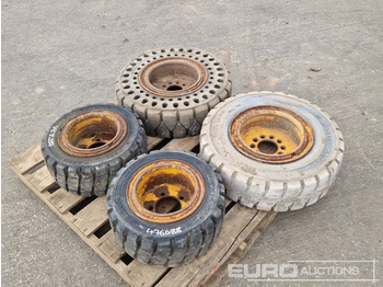 Tire JCB