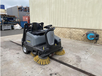 Leasing of Kärcher KM 105/110 R Bp, Veegmachine, hoogkieper Kärcher KM 105/110 R Bp, Veegmachine, hoogkieper: picture 3 Leasing of Kärcher KM 105/110 R Bp, Veegmachine, hoogkieper Kärcher KM 105/110 R Bp, Veegmachine, hoogkieper: picture 3