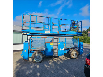 Scissor lift GENIE