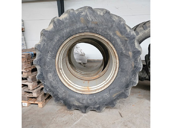 Farm tractor