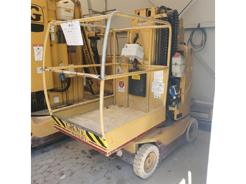 Vertical mast lift GROVE