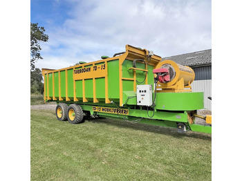 Hay and forage equipment