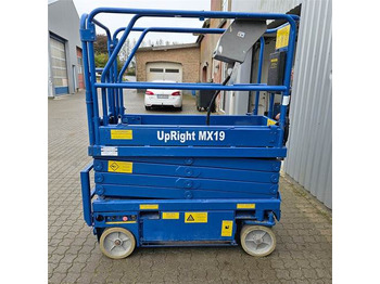 Scissor lift UPRIGHT