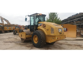 Compactor CAT CS74B 4F: picture 2