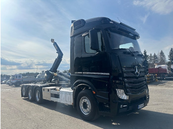 Hook lift truck Mercedes-Benz Actros 3563: picture 2