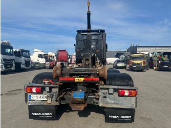 Hook lift truck Mercedes-Benz Actros 3563: picture 4