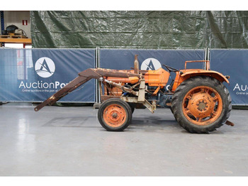 Farm tractor Fiat 450: picture 2