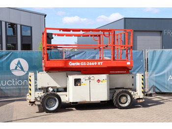 Scissor lift GENIE