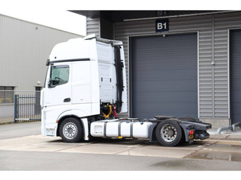 Cab chassis truck Mercedes-Benz ACTROS: picture 3 Cab chassis truck Mercedes-Benz ACTROS: picture 3