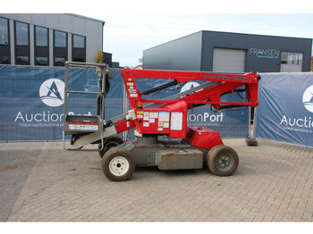 Articulated boom NIFTYLIFT