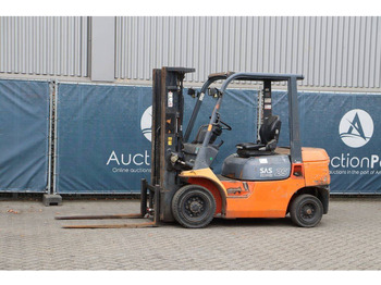 Diesel forklift TOYOTA FDF 25