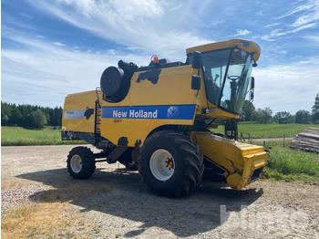 Combine harvester New Holland TC5050: picture 1
