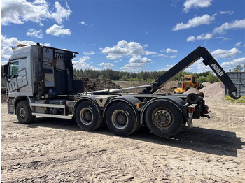 Truck MERCEDES BENZ Actros 930,24 V8: picture 4