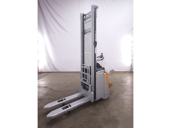 Stacker STILL