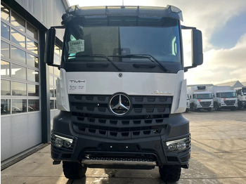 New Cab chassis truck Mercedes-Benz Arocs 3340 A 6x6 Chassis cabin: picture 4