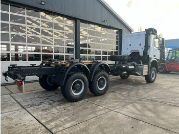 New Cab chassis truck Mercedes-Benz Arocs 3340 A 6x6 Chassis cabin: picture 5