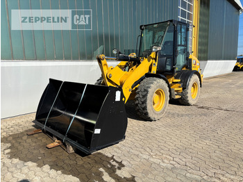 Wheel loader CATERPILLAR 908M