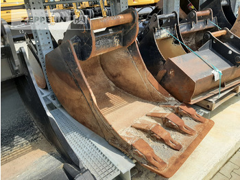 Excavator bucket