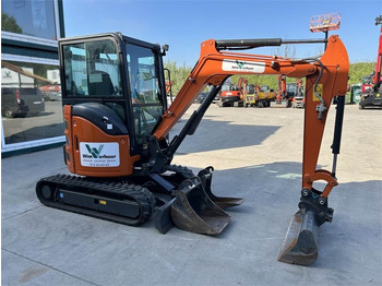 Mini excavator Hitachi ZX26U-6 (9989): picture 3