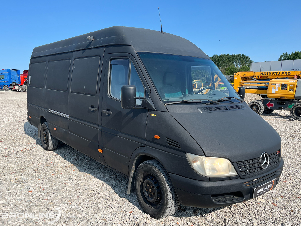 2004 Mercedes-Benz Sprinter 313 CDI 2.2d 95kW - Panel van: picture 2 2004 Mercedes-Benz Sprinter 313 CDI 2.2d 95kW - Panel van: picture 2