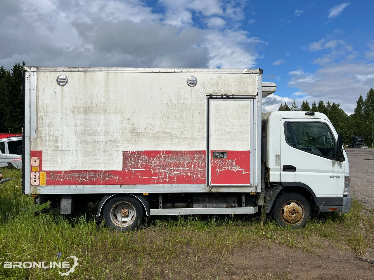 2007 Mitsubishi Fuso Canter 3c13 BOX - Refrigerator truck: picture 4 2007 Mitsubishi Fuso Canter 3c13 BOX - Refrigerator truck: picture 4