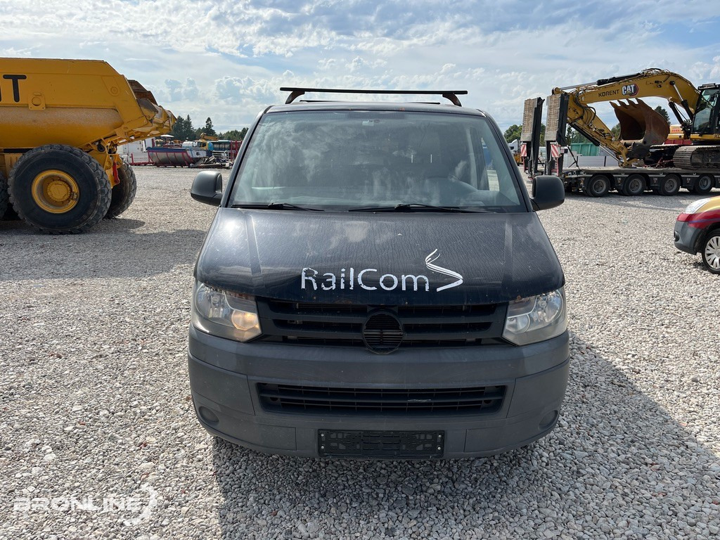 2010 Volkswagen Transporter T5 4x4 2.0 103kW - Small van: picture 3 2010 Volkswagen Transporter T5 4x4 2.0 103kW - Small van: picture 3